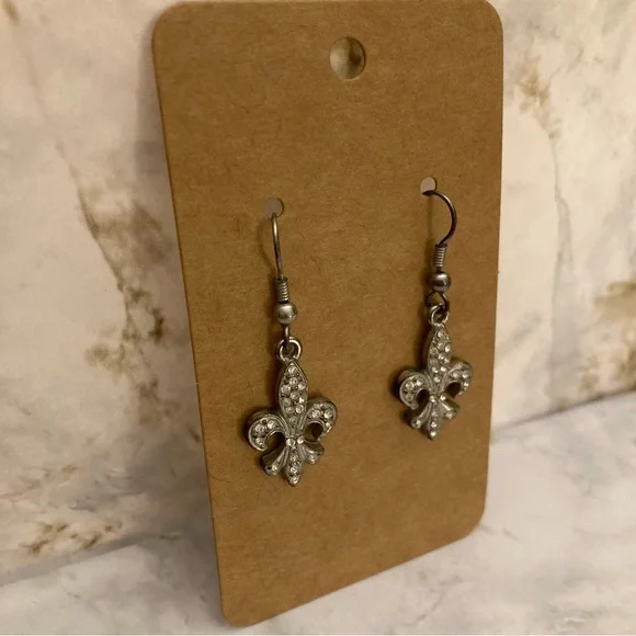 Fleur de Lis Silver Drop Hook Dangling Earrings New Orleans Cocktail Jewelry - Picture 6 of 12